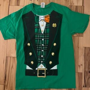 St Patricks Day Irish Tuxedo T Shirt Size M